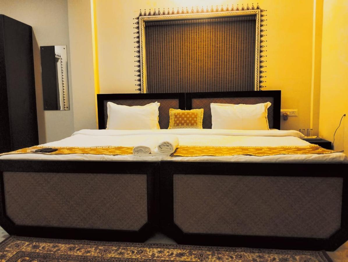Shānti Niketan Hotel Kolam מראה חיצוני תמונה