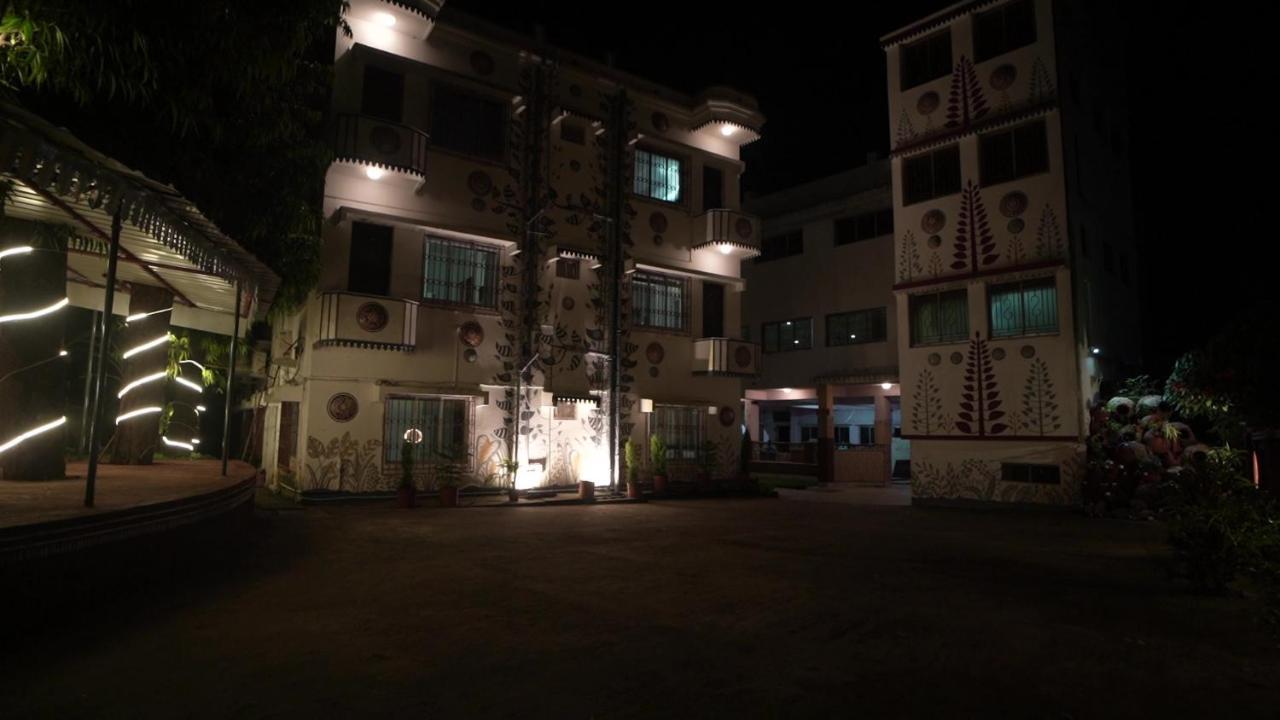 Shānti Niketan Hotel Kolam מראה חיצוני תמונה