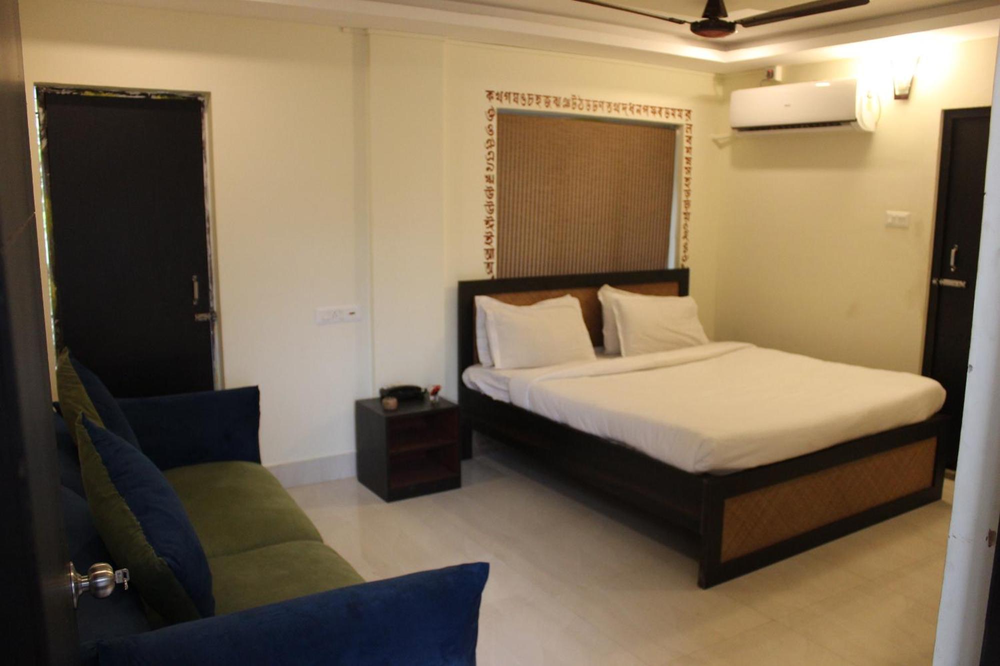 Shānti Niketan Hotel Kolam מראה חיצוני תמונה